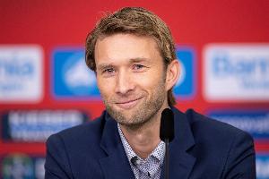 埃切維里僅獲75分鐘出場(chǎng)時(shí)間，藥廠總監(jiān)：球隊(duì)首先要穩(wěn)固防守