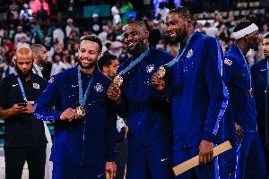 余華：現(xiàn)役里面我最喜歡的就是詹杜庫 庫里是改變了籃球