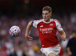 被裁判針對？克拉滕伯格談約克雷斯：不會區(qū)別對待，需要適應(yīng)英超