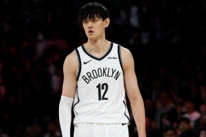 媒體人：小丁2018年中國(guó)賽曾獲獨(dú)行俠球權(quán) 那才是該有的人情世故