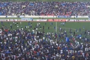 舉國歡慶??佛得角晉級世界杯后全場沸騰，球員掩面哭泣球迷沖場