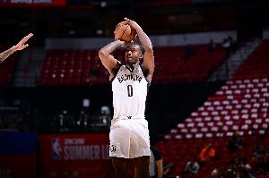 被籃網(wǎng)裁掉！媒體人：23年22號秀 懷特黑德這張彩票徹底刮失敗了