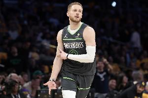 迪文：明尼蘇達夏天很棒 我經(jīng)常去湖上劃船還去不同的餐廳咖啡店