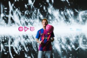 萊萬談黃老板與巴薩聯(lián)名球衣：他的歌曲早已在我們更衣室的歌單里