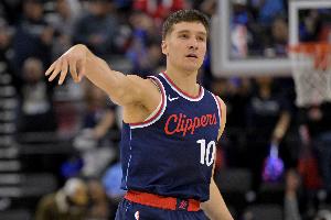 誰是主帥？記者問博格丹是否參加訓(xùn)練 泰倫-盧向球員本人確認(rèn)