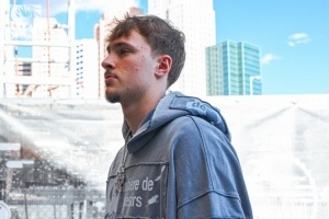 獨行俠官推曬登機帥照：濃眉、克萊、弗拉格、拉塞爾齊上鏡