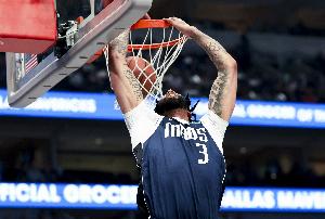 主場戰(zhàn)馬刺！濃眉：揭幕戰(zhàn)前我們會看錄像 找到可以改進(jìn)的地方