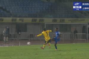 烏鴉坐飛機！趙宏略雙腿跳起蹬踏馬納法，差點吃到西海岸第三紅