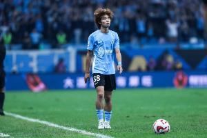 呂焯毅本場比賽有8次搶斷，刷新大連英博球員單場中超搶斷數(shù)新高