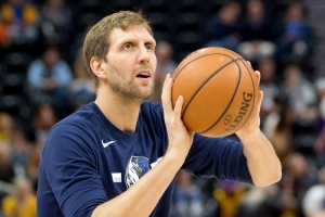 維拉紐瓦：德克是比甜瓜更好的得分手 賈巴爾和郵差也比后者強(qiáng)