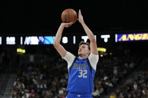 快進(jìn)兩年？比爾-西蒙斯：弗拉格在進(jìn)攻端像生涯第三年的塔圖姆