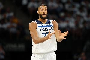 戈貝爾：通過(guò)團(tuán)隊(duì)的努力去爭(zhēng)奪我的第五座DPOY 這是我的心態(tài)