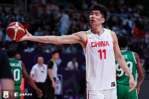 余嘉豪：西班牙聯(lián)賽的吹罰更貼合國際籃球 鼓勵對抗 嚴抓手部動作