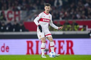 德天空：斯圖加特為隊(duì)內(nèi)中場(chǎng)斯蒂勒標(biāo)價(jià)5000萬(wàn)歐，曼聯(lián)夏窗曾有意