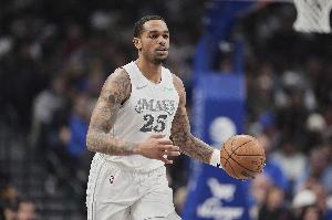 華盛頓：從首發(fā)到替補(bǔ)的變化是防守我的是比較弱的防守者