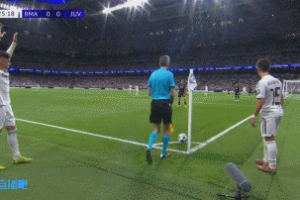 差一點，瓊阿梅尼禁區(qū)內(nèi)射門被卡盧盧擋出