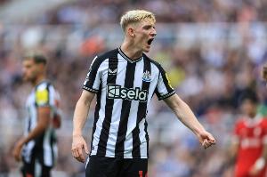 0比3不敵紐卡！穆帥：戈登的表現(xiàn)太出色了，我認(rèn)為結(jié)果是公平的