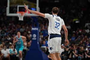 弗拉格首秀10分10板！PJ-華盛頓：這只是一場(chǎng)比賽 他會(huì)很出色的