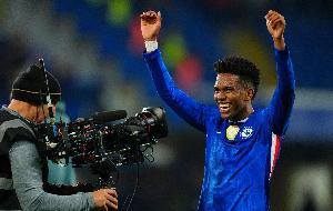 喬-科爾：每次看埃斯特旺的比賽，我都能感受到內(nèi)馬爾的影子