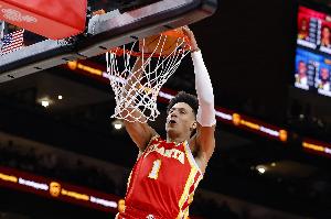 本賽季要起飛！杰倫-約翰遜揭幕戰(zhàn)第一節(jié)12分 平生涯單節(jié)得分最高