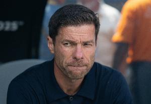 每體：皇馬兩戰(zhàn)強(qiáng)敵皆潰敗，國家德比對阿隆索而言是巨大挑戰(zhàn)