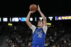 狀元首秀！弗拉格13中4拿到10分10板兩雙 打控衛(wèi)全場零助攻