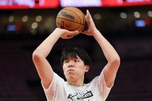 好樣的！楊瀚森次節(jié)拿到生涯首分 比狀元弗拉格先在NBA得分