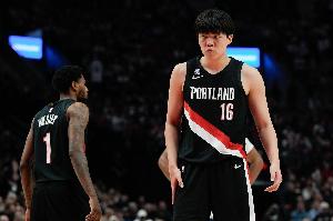 想進(jìn)化上科技！楊瀚森起步艱難但別急 約基奇申京已給他指明道路