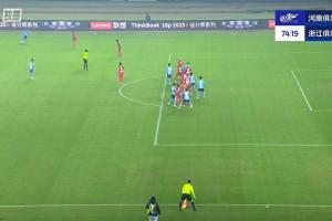 越位位置干擾防守！20歲張璦暉打入生涯處子球，邊裁果斷示意越位