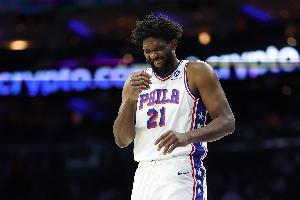 加內特談恩比德首秀：夏天你都干啥了 休賽期那么長本應準備好