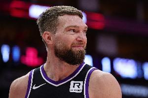 關(guān)鍵補籃2+0準(zhǔn)絕殺！小薩賽季首秀9投6中砍下12+12