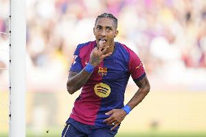 記者：弗里克承認(rèn)急于讓拉菲尼亞復(fù)出，導(dǎo)致球員傷情復(fù)發(fā)