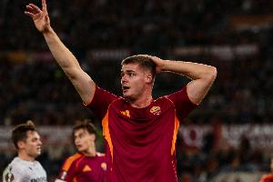 2年前標(biāo)價(jià)1億！21歲弗格森在羅馬9場(chǎng)0球，巔峰身價(jià)6500萬(wàn)現(xiàn)2500萬(wàn)