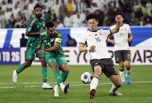 直播吧：國(guó)足11月可能交手烏茲別克、沙特，地點(diǎn)計(jì)劃安排在杭州