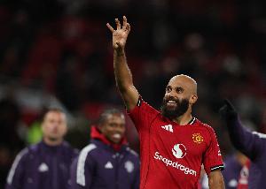 豪取三連勝！TA：沒(méi)人再質(zhì)疑阿莫林的343陣型了，曼聯(lián)打得更直接