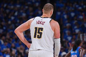 運籌帷幄！約基奇半場僅1中1拿4分 但有7籃板11助攻3搶斷