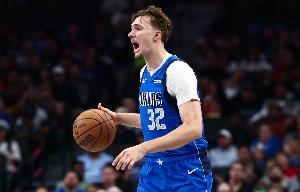 濃眉：曾經歷過弗拉格的處境 他渴望學習其名字在籃球界分量很重