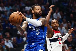 拉塞爾：教練在嘗試不同陣容 我能做的就是時(shí)刻做好準(zhǔn)備 隨時(shí)待命