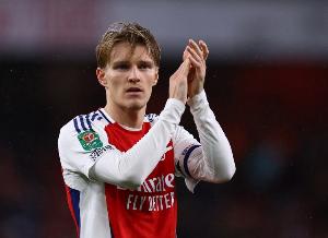 厄德高：排名榜首后每個人都說我們要奪冠，但我們得專注于自身