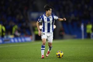 科貝電臺(tái)：久保建英因腳踝傷勢(shì)連續(xù)3場(chǎng)缺席，能否出戰(zhàn)畢巴也存疑