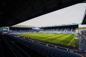 隊報：謝周三破產(chǎn)扣分后，球迷們買門票、買商品拯救俱樂部