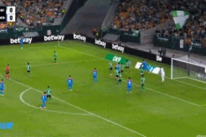 夢幻開局，馬競開場僅3分鐘1-0領(lǐng)先貝蒂斯，朱利亞諾·西蒙尼進(jìn)球