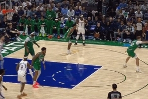 聽說你是狀元？切特外線單挑弗拉格 轉(zhuǎn)身上下步點(diǎn)飛防守投籃命中