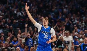 弗拉格：我的左肩應(yīng)該沒事 若想成功 就要想辦法帶傷繼續(xù)打