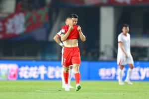 鐘義浩：年初險(xiǎn)些離隊(duì)、冬訓(xùn)減重14斤 特別想為河南拼來(lái)一個(gè)冠軍