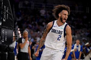 賽季首次缺陣！基德：萊夫利因右膝挫傷將缺席與雷霆的比賽