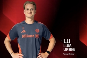 圖片報：烏爾比希哥哥今夏加盟拜仁，目前擔(dān)任女足二隊門將教練