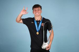 世體：巴薩18歲中場胡安-埃爾南德斯合同將到期，巴黎有意免簽