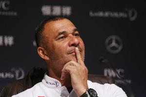 古利特：佩德里拉拽維尼修斯應(yīng)判直紅，這是故意破壞比賽的行為