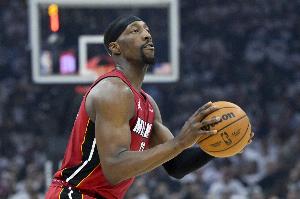 阿德巴約熱火生涯總得分達(dá)9000！隊史第4人 前3為韋德&莫寧&萊斯